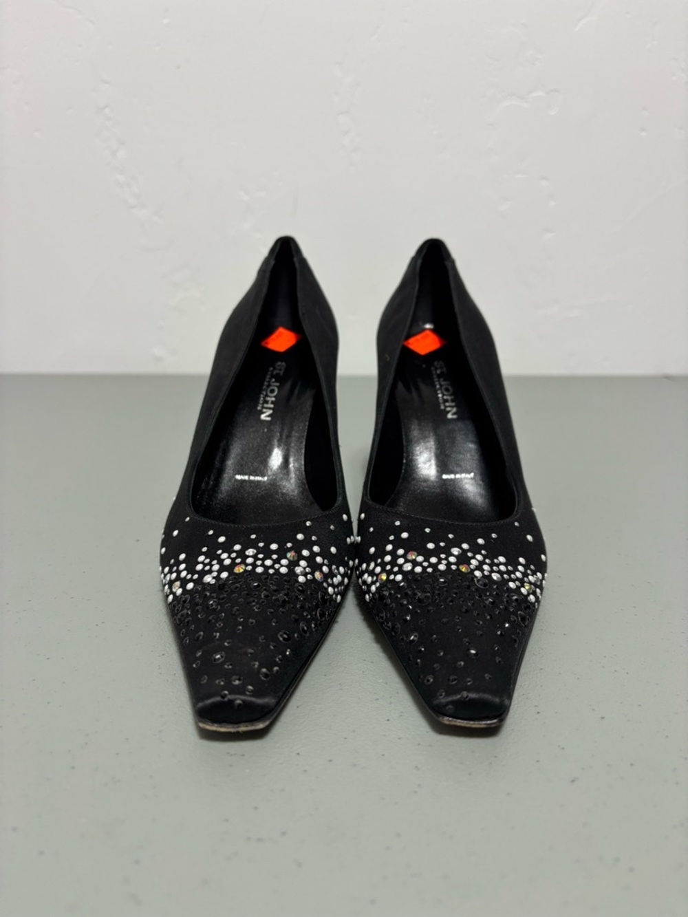 St. John Collection Black Satin Women's Heels Elegant Formal Pointed Toe 9B - Picture 3 of 16